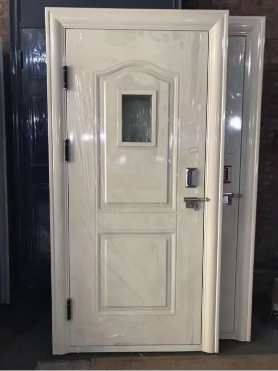 临夏县学校教室门