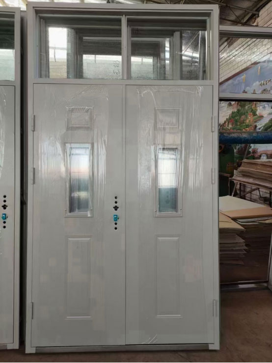 临夏县学校教室门