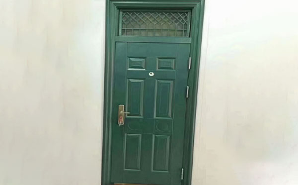 临夏县学校教室门