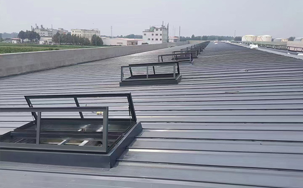 某中学室内体育馆临夏县排烟窗改造项目