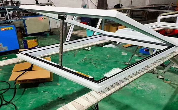 某地下车库出入口临夏县排烟窗配置工程